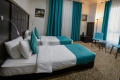 Twin-Room1-scaled